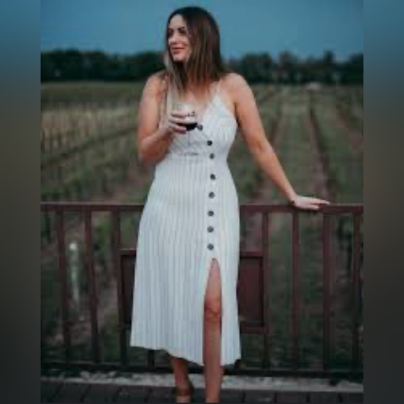 URBAN Romantics Dresses & Skirts - Urban Romantics dress size M